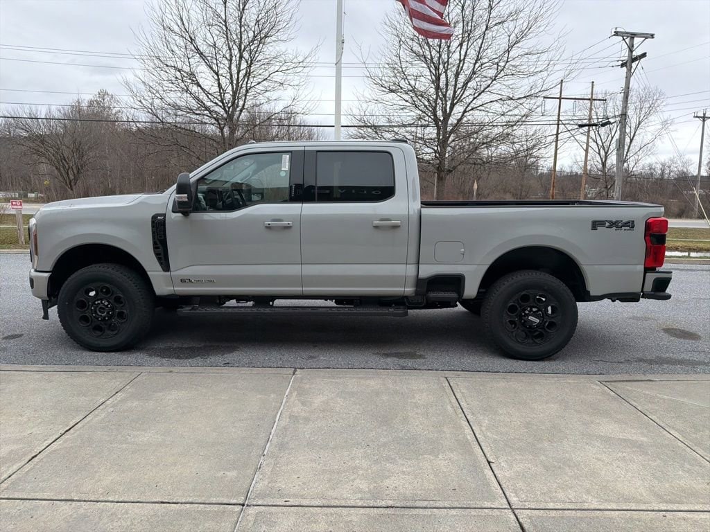 New 2026 Ford Super Duty F-350 SRW Truck Crew Cab