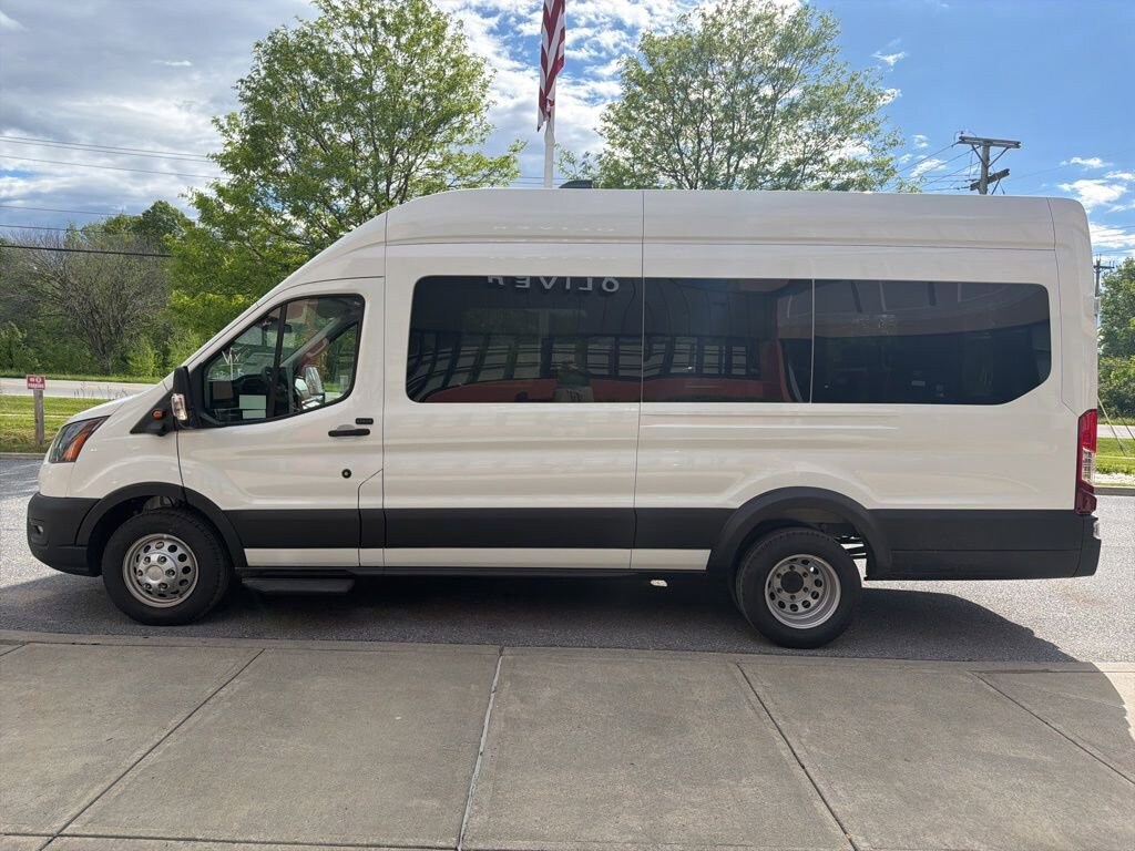 New 2026 Ford Transit Passenger Wagon Wagon High Roof HD Ext. Van