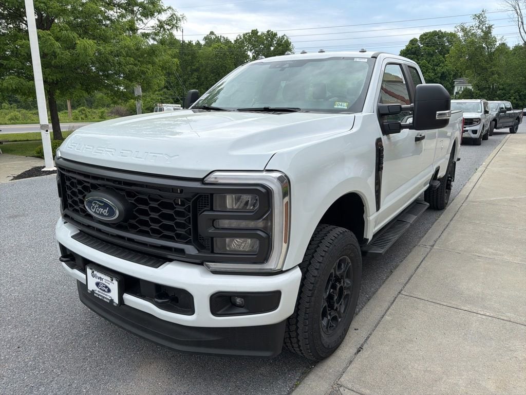 New 2026 Ford Super Duty F-350 SRW Truck Super Cab