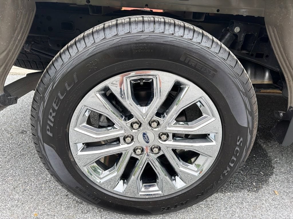 2025 Ford F-150 XLT - Photo 12
