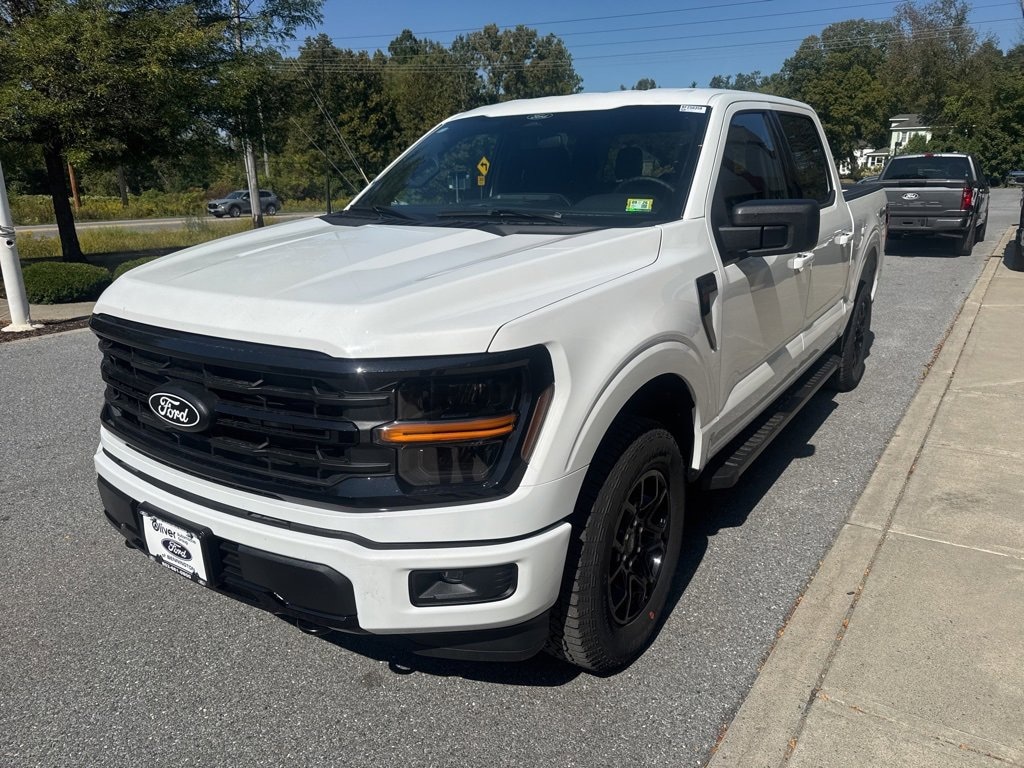 New 2025 Ford F-150 XLT Truck SuperCrew Cab