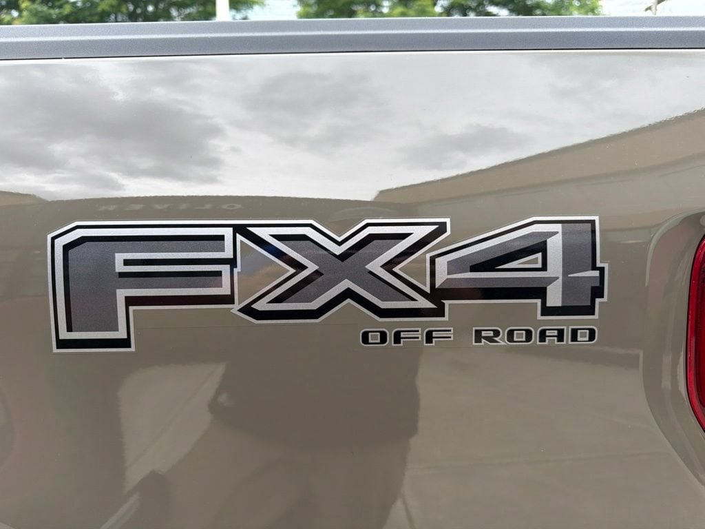 2025 Ford F-150 XLT - Photo 16
