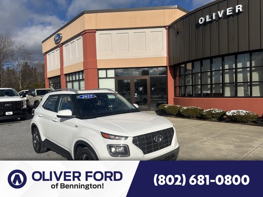 Used 2025 Hyundai Venue SEL SUV