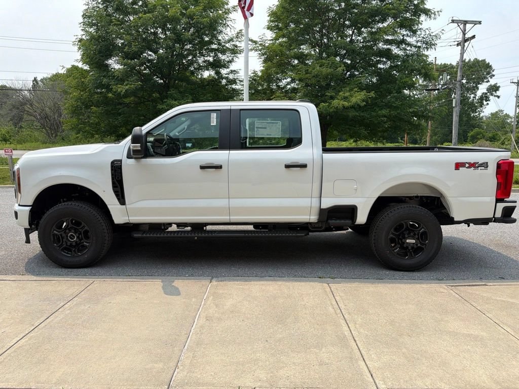 New 2026 Ford Super Duty F-350 SRW Truck Crew Cab