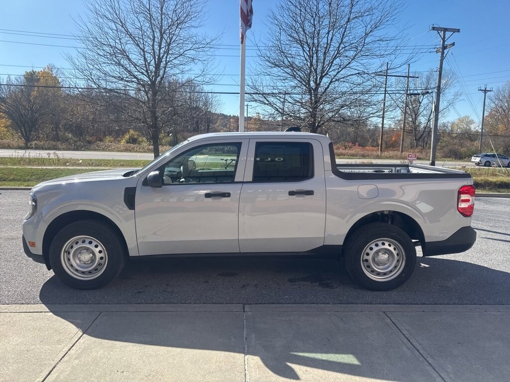 New 2025 Ford Maverick XL Truck SuperCrew