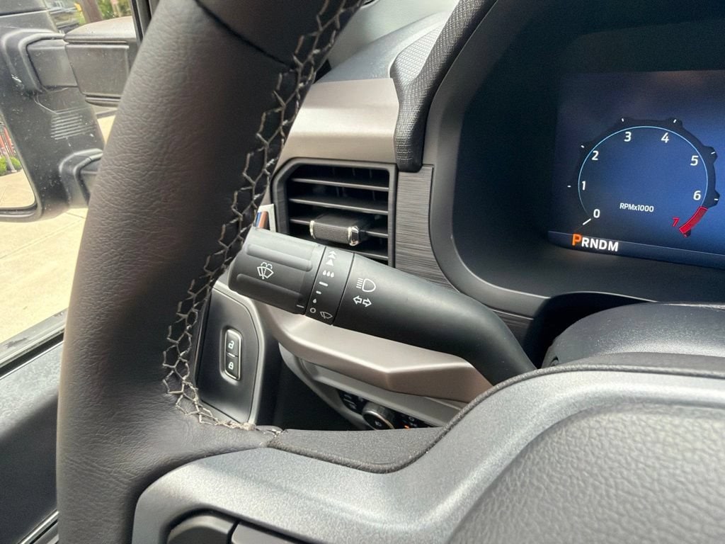 2025 Ford F-150 XLT - Photo 36
