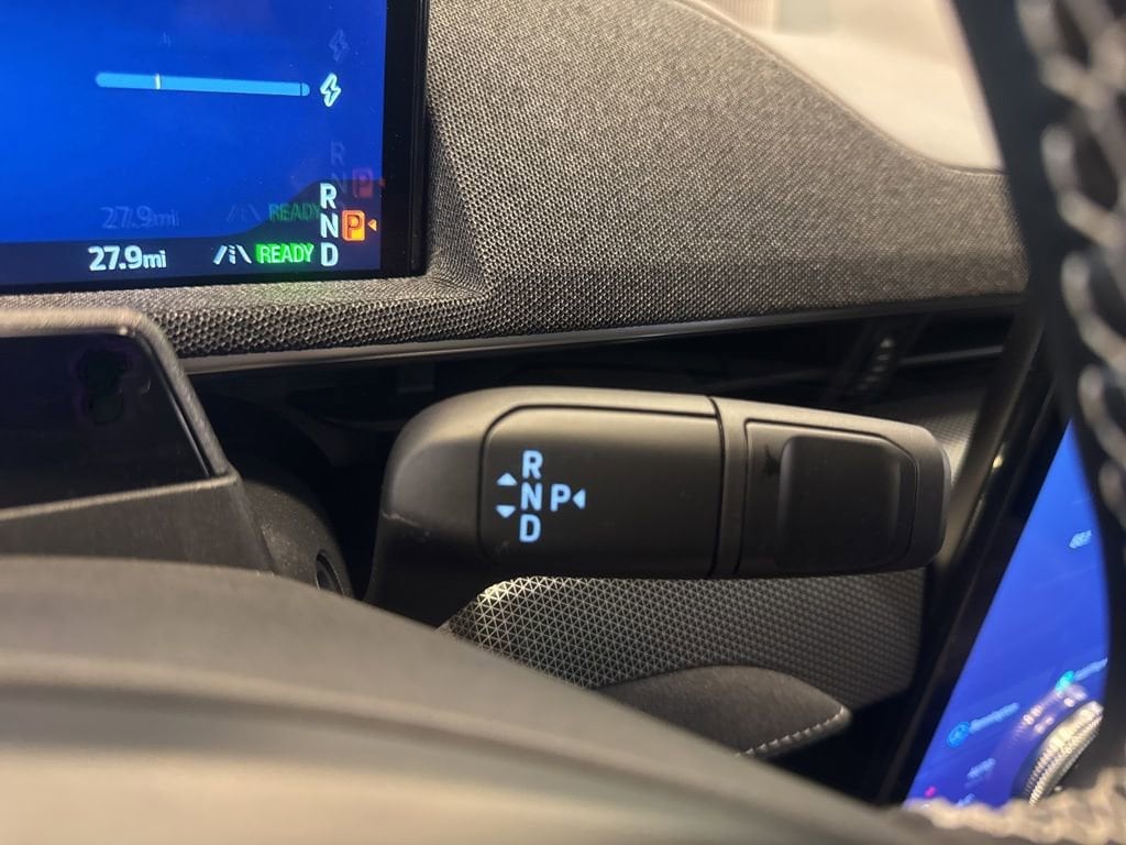 2025 Ford Mustang Mach-E GT - Photo 28