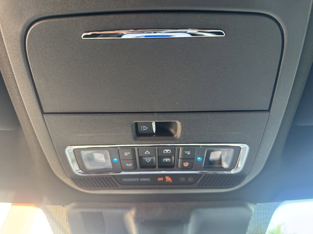2025 Ford F-150 Lightning Platinum - Photo 45
