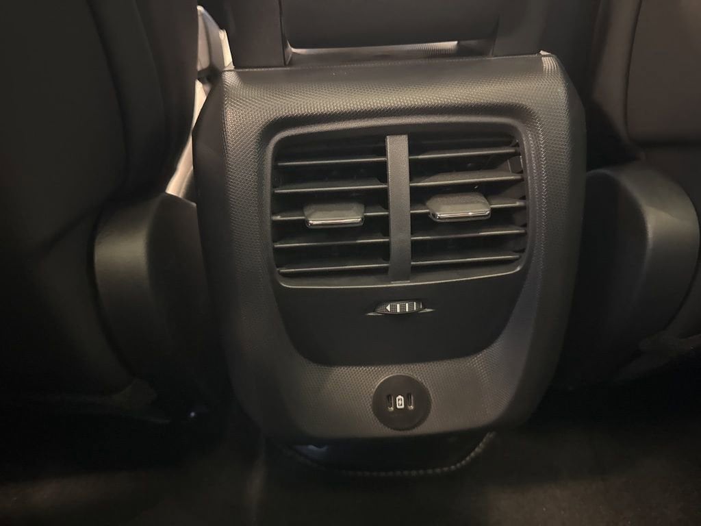 2025 Ford Mustang Mach-E GT - Photo 38