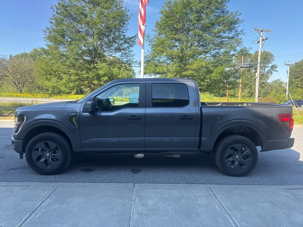 2025 Ford F-150 STX photo 4