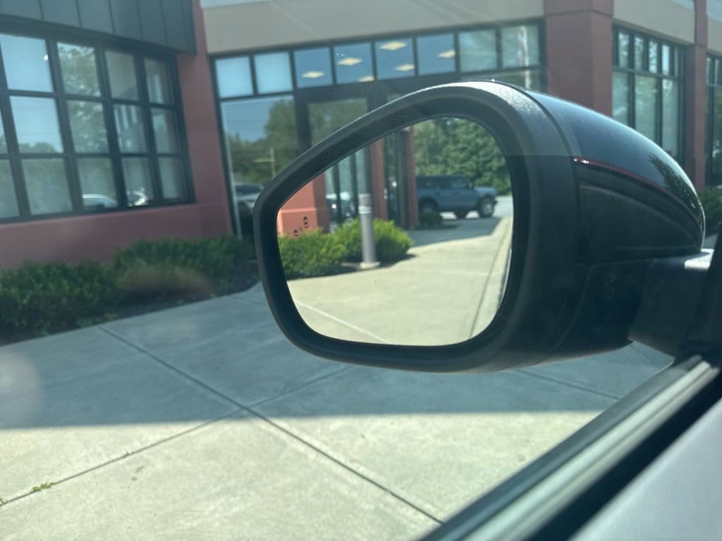 2025 Ford Mustang Mach-E GT - Photo 37