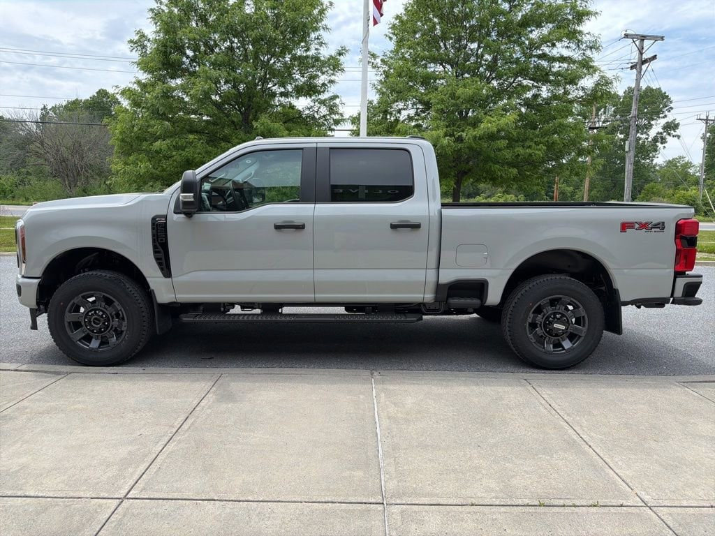 New 2026 Ford Super Duty F-250 SRW Truck Crew Cab