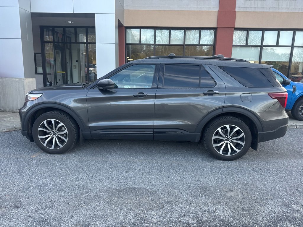 2020 Ford Explorer ST photo 4