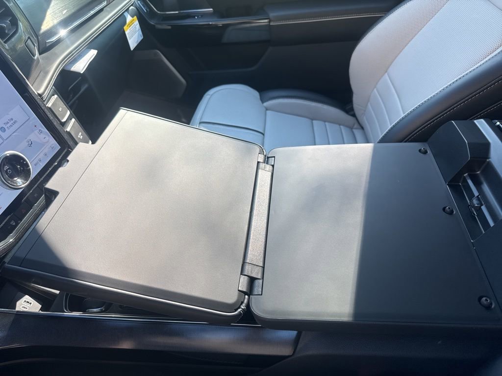 2025 Ford F-150 Lightning Platinum - Photo 34