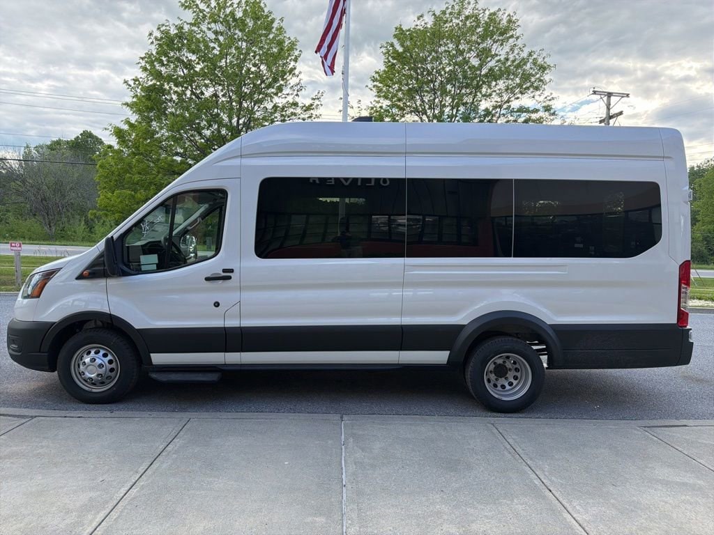 New 2026 Ford Transit Passenger Wagon Wagon High Roof HD Ext. Van