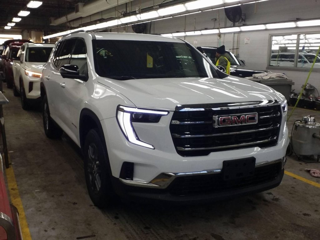 Used 2025 GMC Acadia Elevation SUV