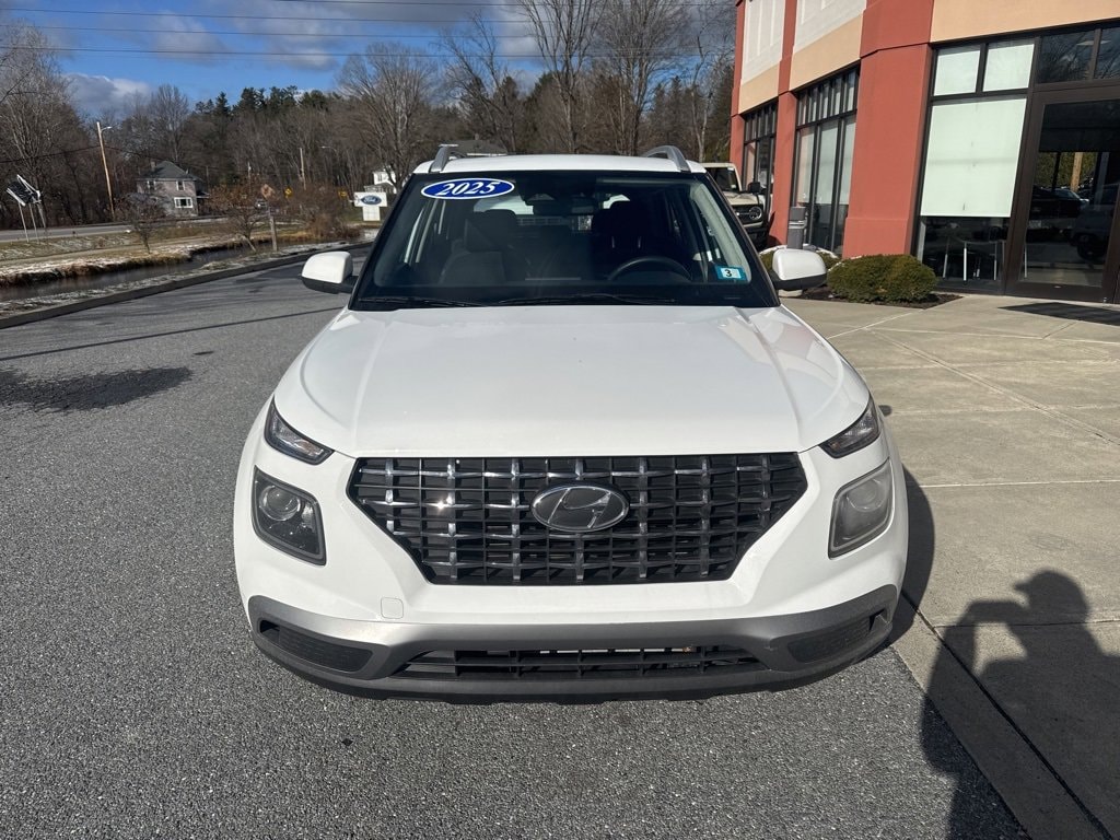 Used 2025 Hyundai Venue SEL SUV