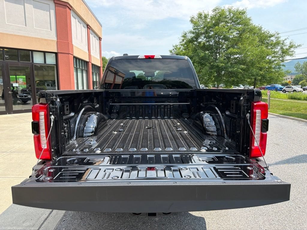 2026 Ford F-350 Super Duty XLT - Photo 24
