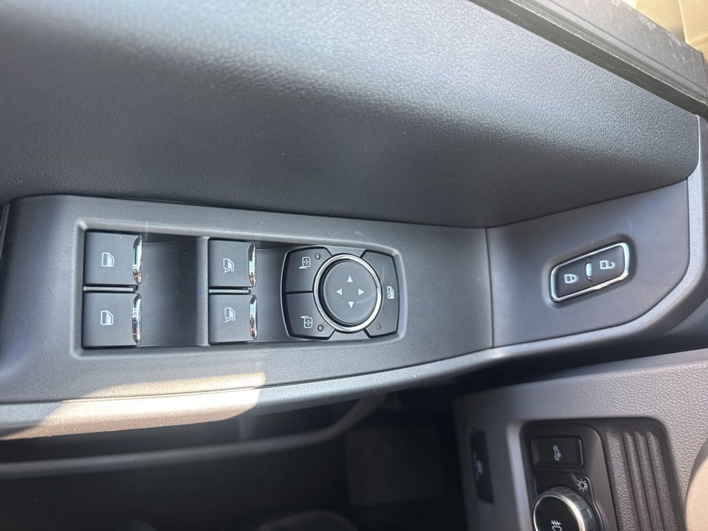 2025 Ford F-350 Super Duty XL - Photo 41