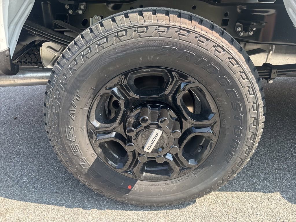 2025 Ford F-350 Super Duty XL - Photo 12