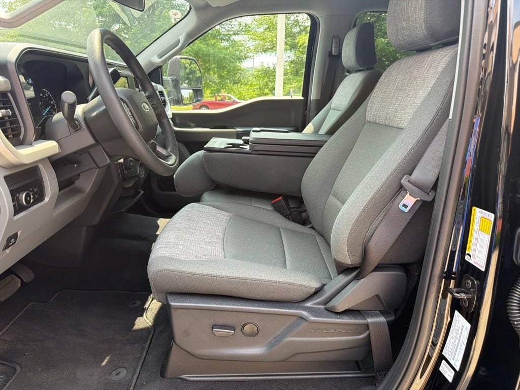 2026 Ford F-350 Super Duty XLT - Photo 25