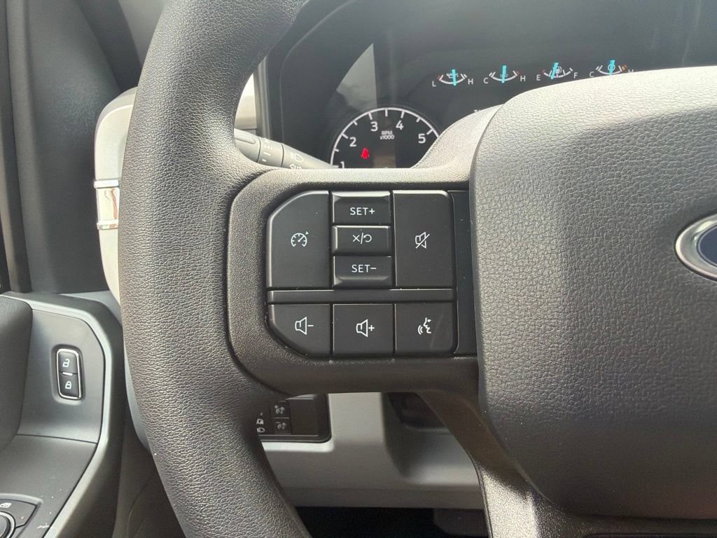 2026 Ford F-350 Super Duty XLT - Photo 38
