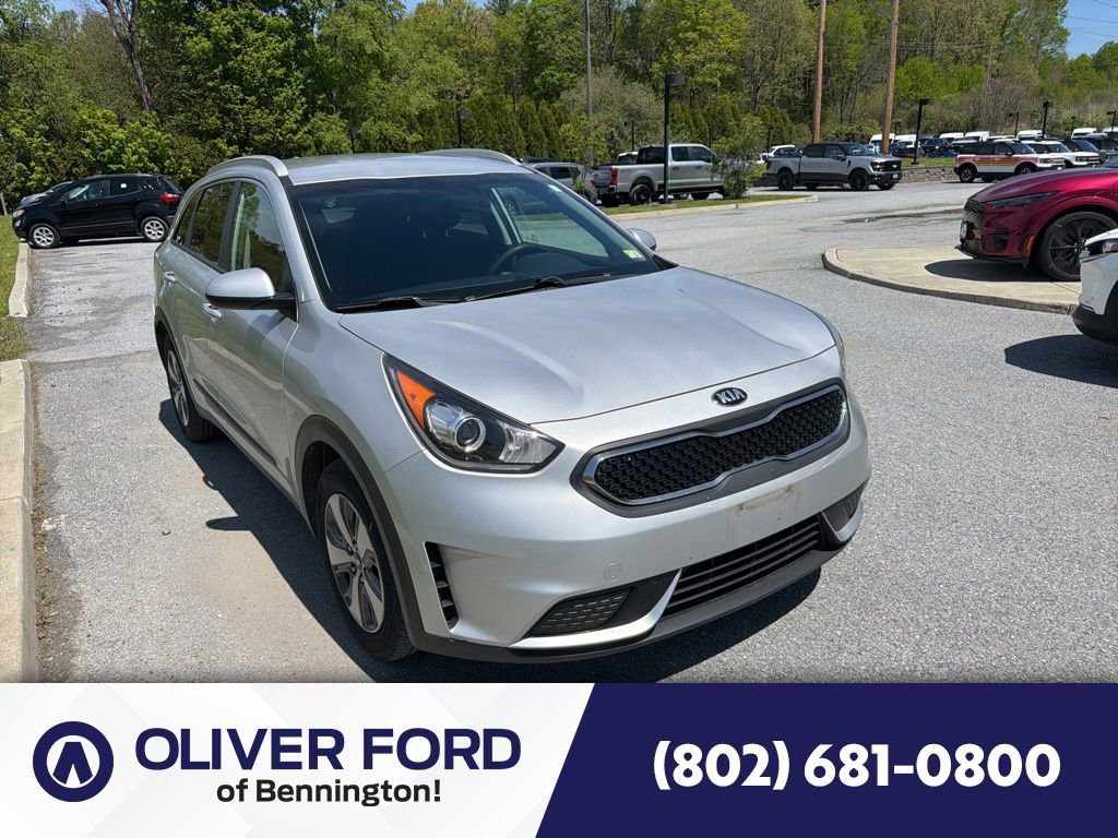 2017 Kia Niro LX's photo