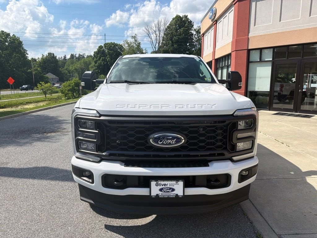 New 2026 Ford Super Duty F-350 SRW Truck Crew Cab