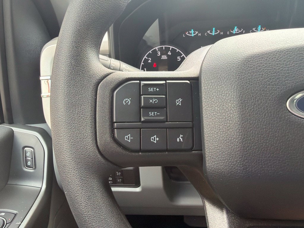 2026 Ford F-350 Super Duty XLT - Photo 38