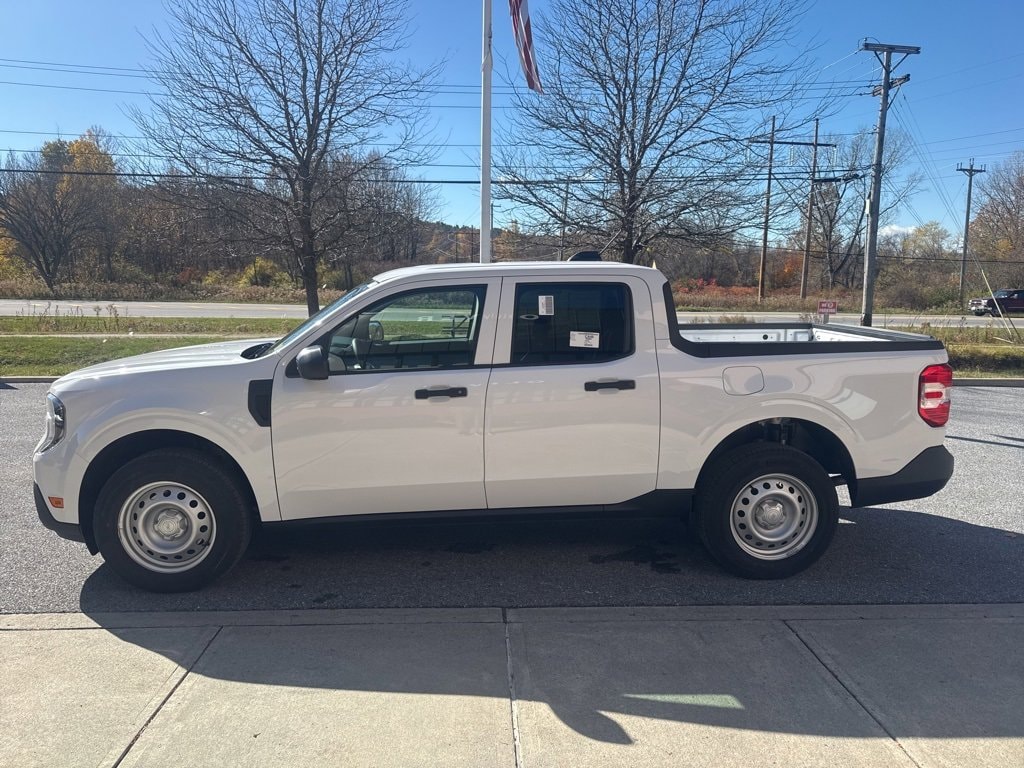 New 2025 Ford Maverick XL Truck SuperCrew