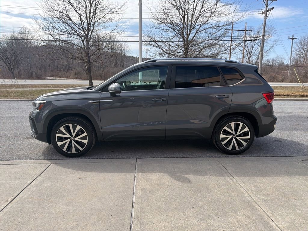 Used 2022 Volkswagen Taos 1.5T SE 4MOTION SUV