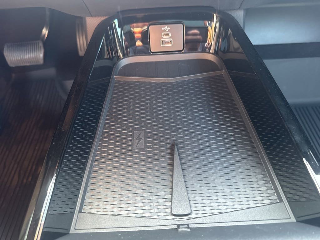 2025 Ford Mustang Mach-E GT - Photo 24