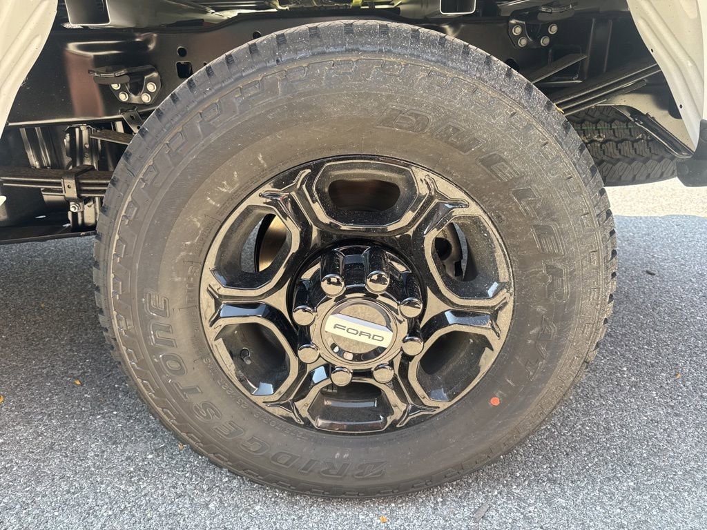 2025 Ford F-350 Super Duty XL - Photo 11