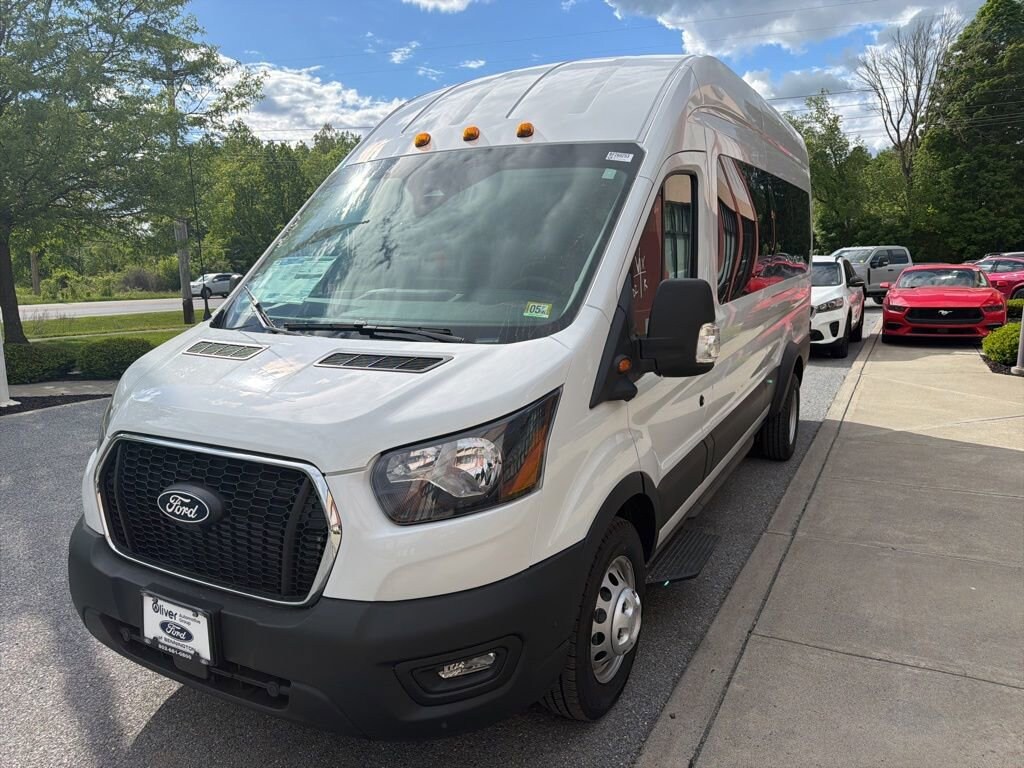 New 2026 Ford Transit Passenger Wagon Wagon High Roof HD Ext. Van