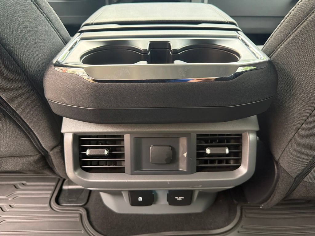 2025 Ford F-150 XLT - Photo 47