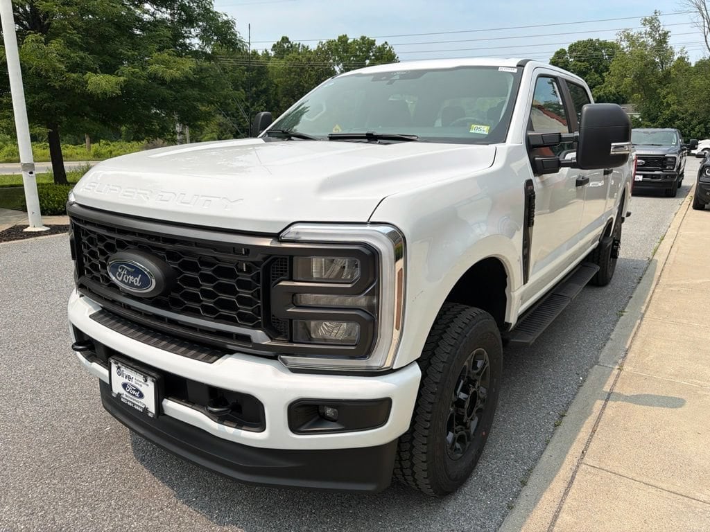 New 2026 Ford Super Duty F-350 SRW Truck Crew Cab
