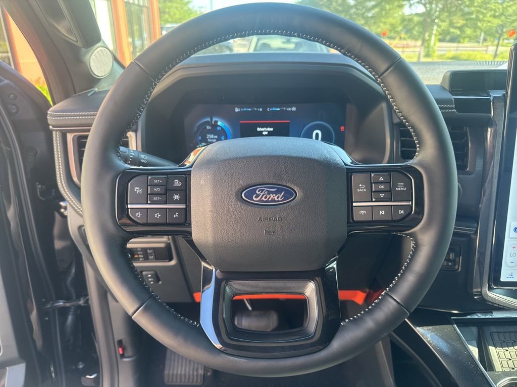 2025 Ford F-150 Lightning Platinum - Photo 36