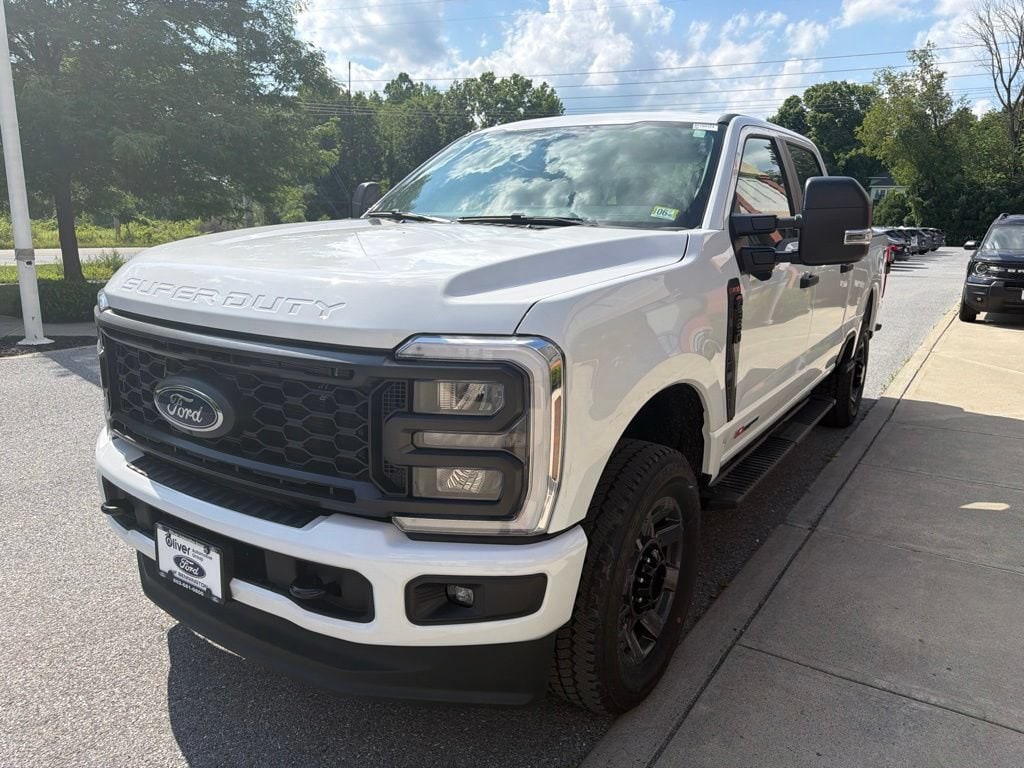 New 2026 Ford Super Duty F-350 SRW Truck Crew Cab
