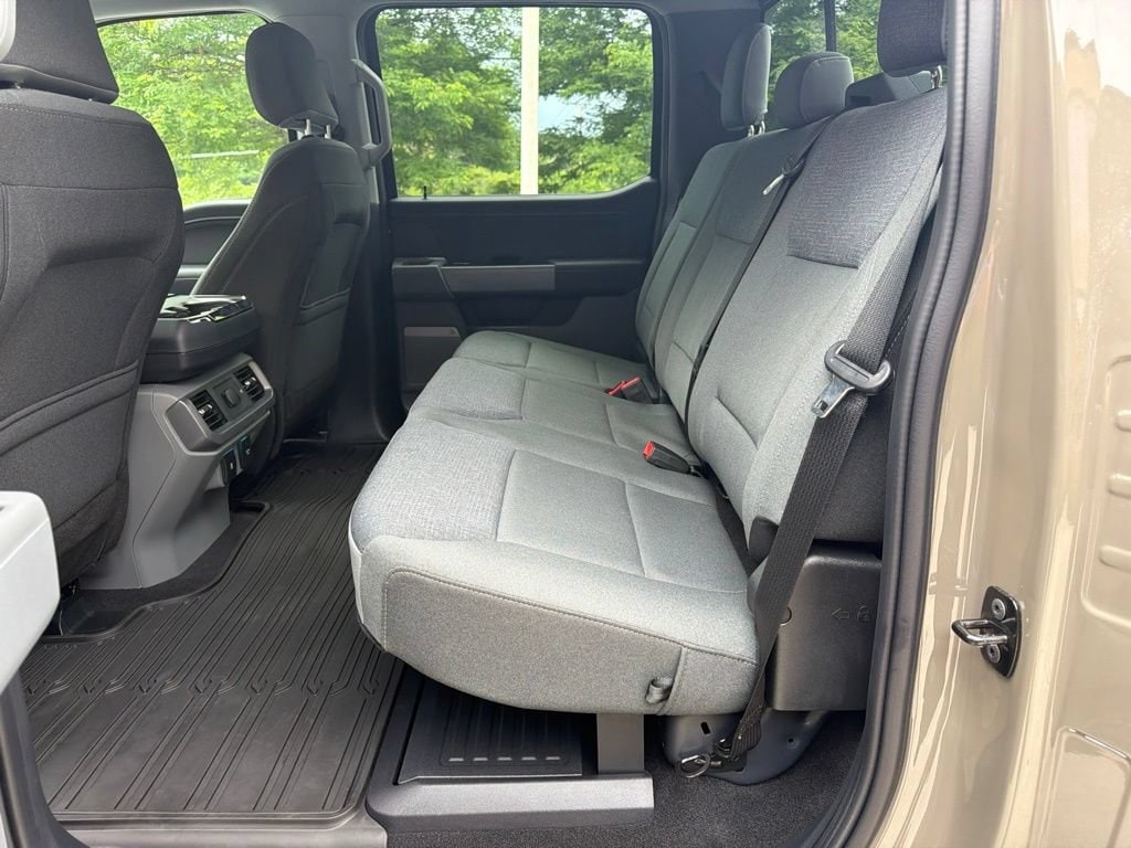 2025 Ford F-150 XLT - Photo 23