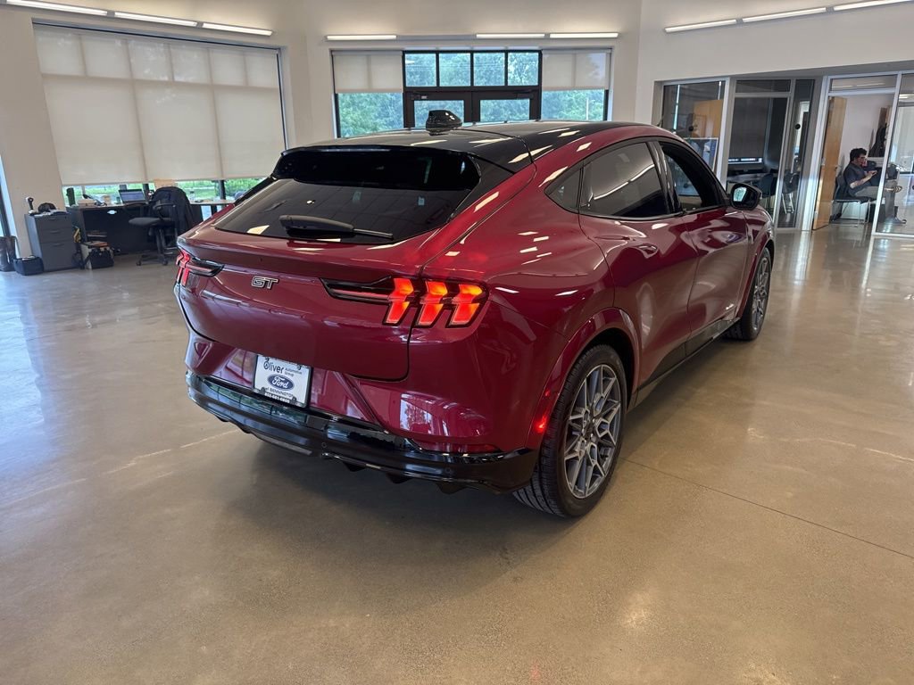 2025 Ford Mustang Mach-E GT - Photo 7