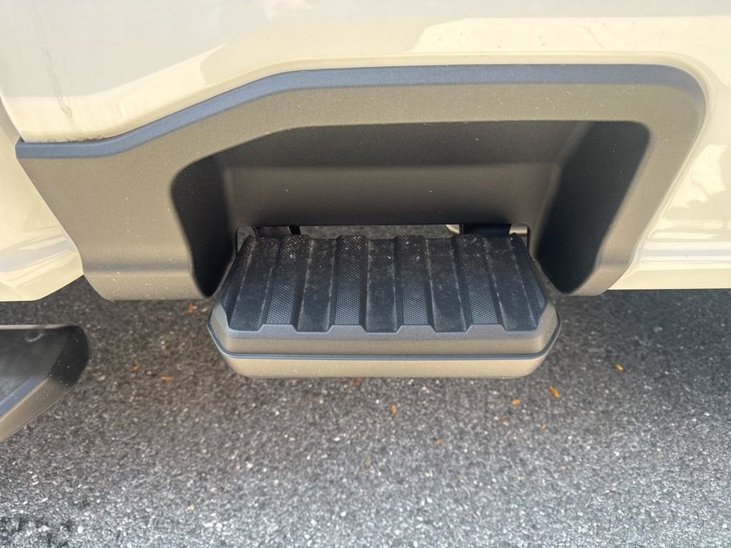 2025 Ford F-350 Super Duty XL - Photo 16