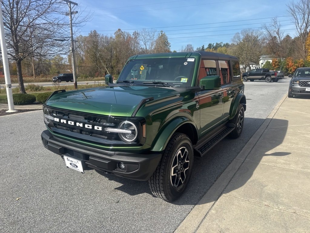 New 2025 Ford Bronco Outer Banks SUV