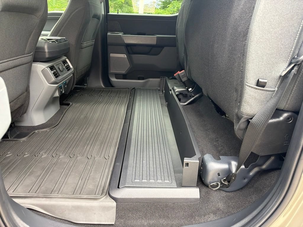 2025 Ford F-150 XLT - Photo 24