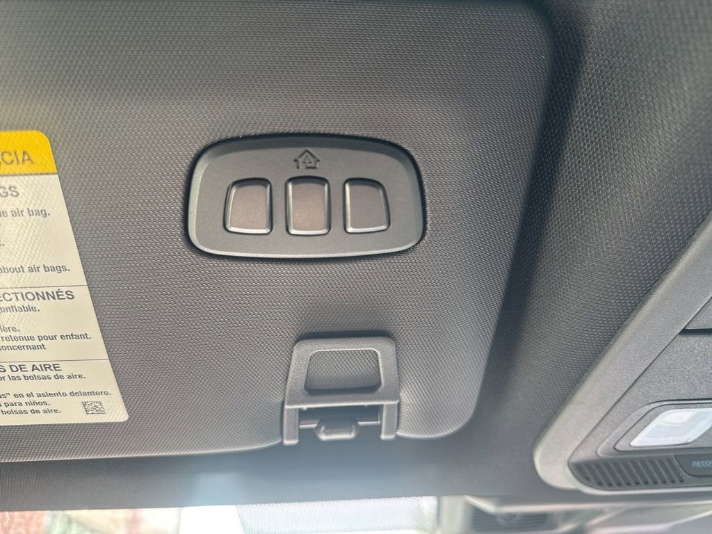 2025 Ford Mustang Mach-E GT - Photo 39