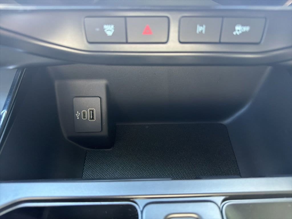 2025 Ford F-150 Lightning Flash - Photo 29