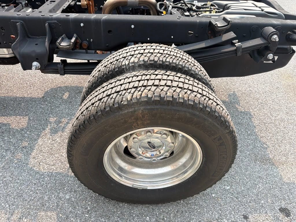 2026 Ford F-350 Super Duty Chassis Cab XL - Photo 11
