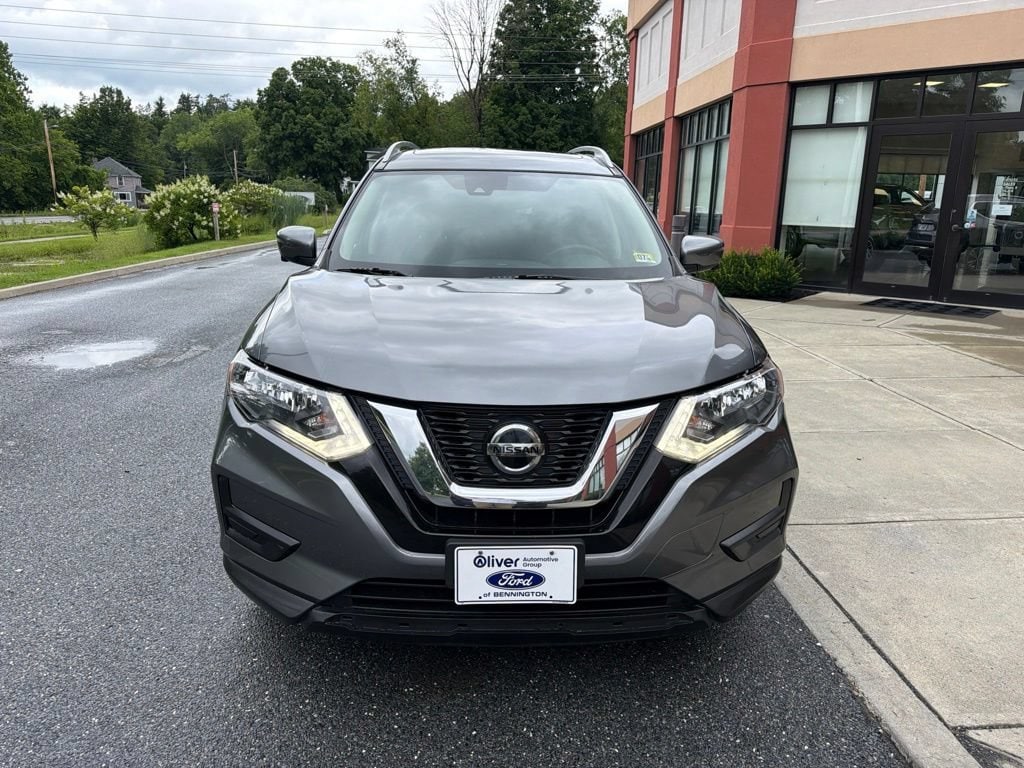 Used 2019 Nissan Rogue SV with VIN JN8AT2MV2KW393808 for sale in Bennington, VT