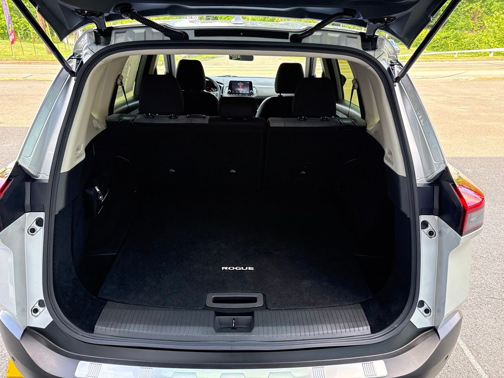 2023 Nissan Rogue SV - Photo 24