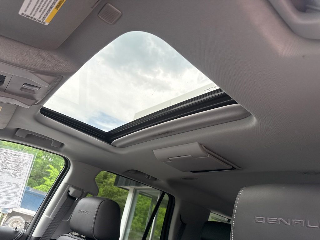 2020 GMC Yukon Denali - Photo 22