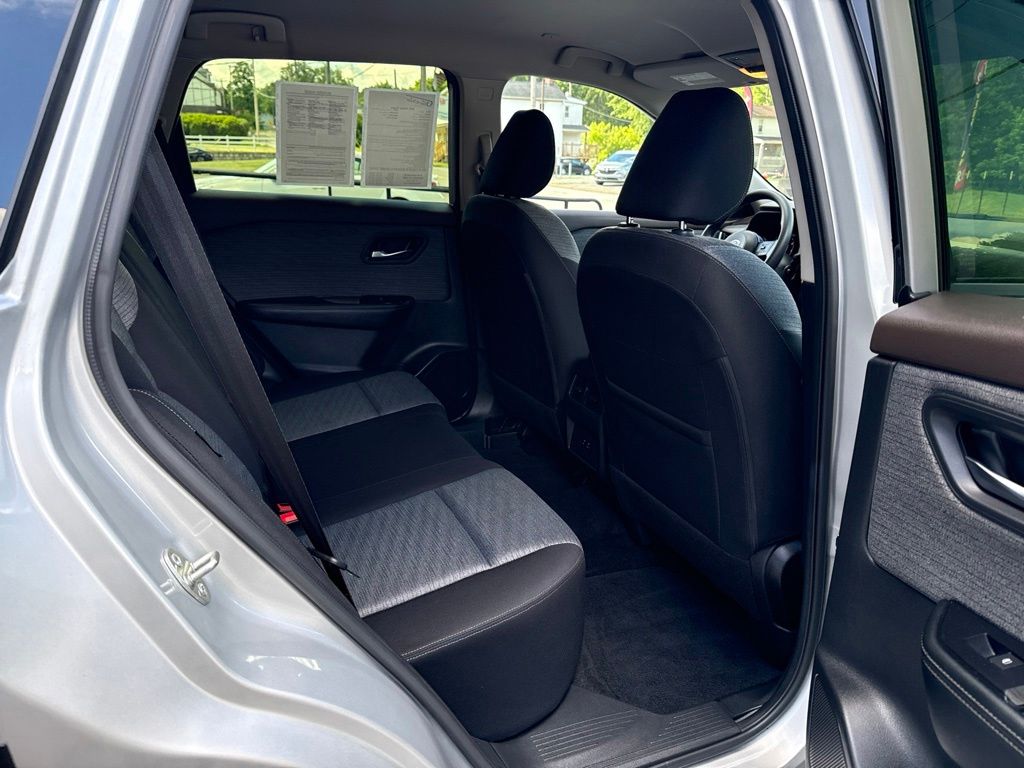2023 Nissan Rogue SV - Photo 25